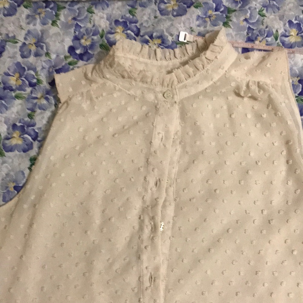 Sleeveless J Crew lined ruffle collared shirt